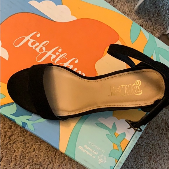 Black Open Toed Heels - Picture 2 of 3